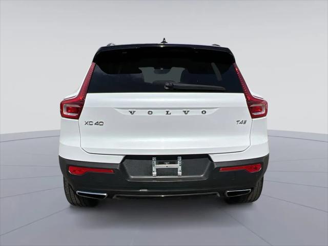 2020 Volvo XC40 T4 R-Design