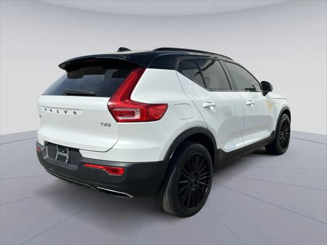 2020 Volvo XC40 T4 R-Design
