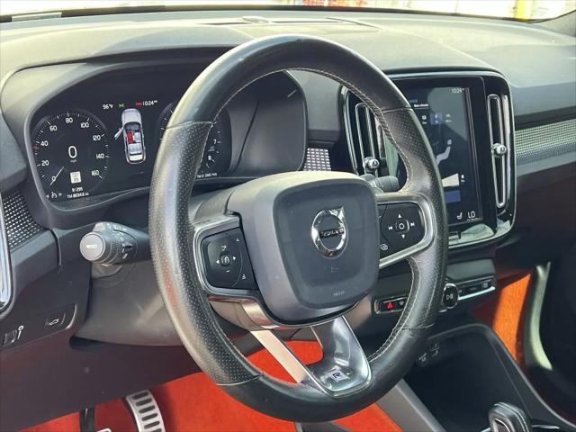 2020 Volvo XC40 T4 R-Design