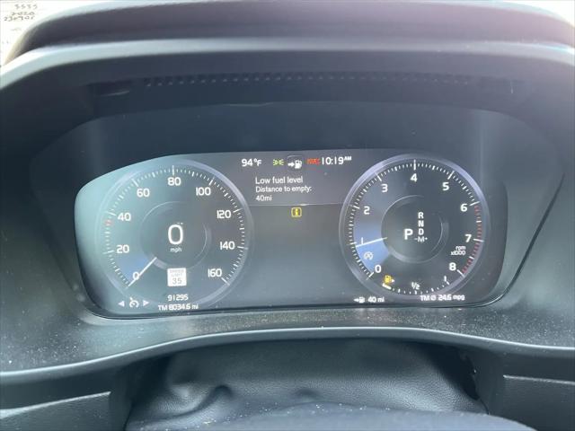 2020 Volvo XC40 T4 R-Design