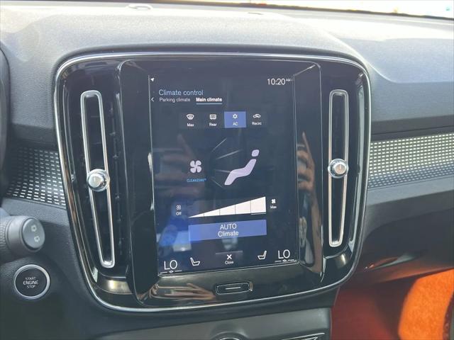 2020 Volvo XC40 T4 R-Design