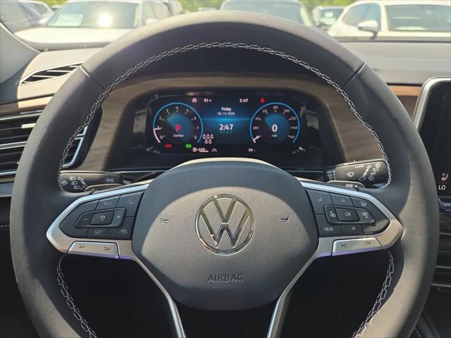 2026 Volkswagen Atlas SE with Technology