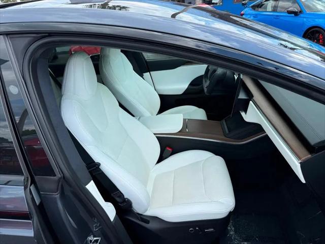 2022 Tesla Model X Dual Motor All-Wheel Drive