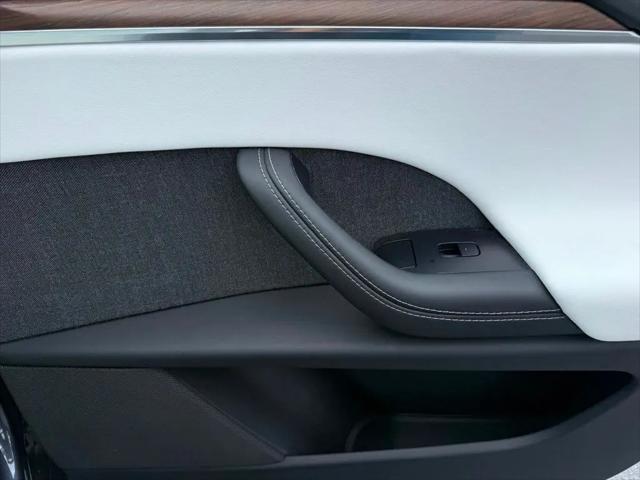 2022 Tesla Model X Dual Motor All-Wheel Drive