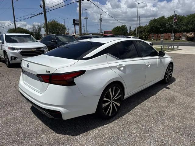 2022 Nissan Altima SR FWD