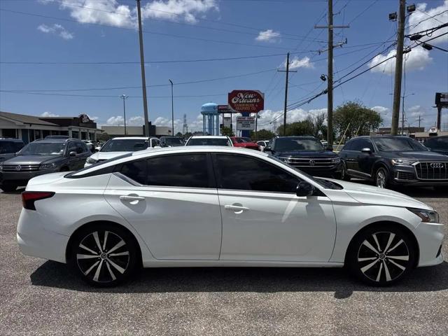 2022 Nissan Altima SR FWD