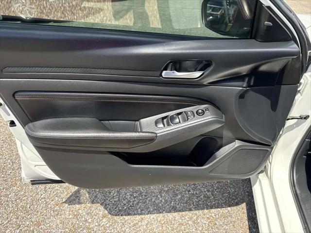 2022 Nissan Altima SR FWD