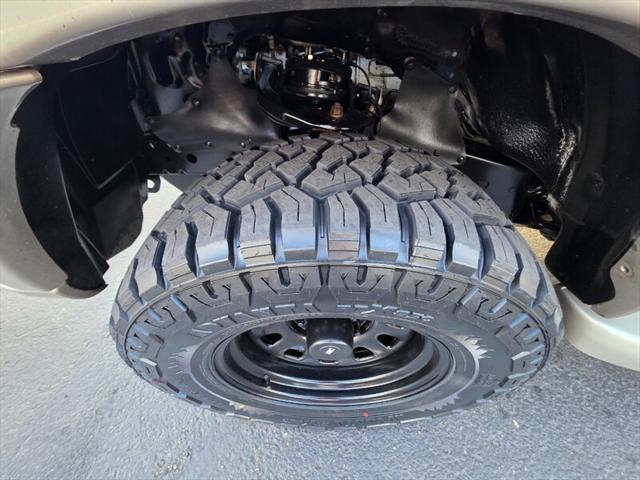 2001 Toyota Sequoia SR5 V8