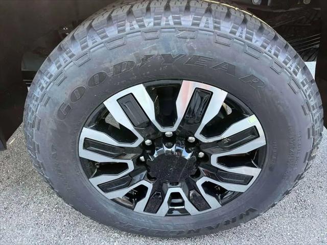 2026 GMC Sierra 2500HD Crew Cab, Standard Bed, Denali Ultimate, 4WD