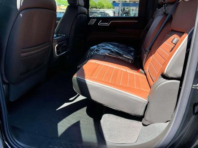2026 GMC Sierra 2500HD Crew Cab, Standard Bed, Denali Ultimate, 4WD