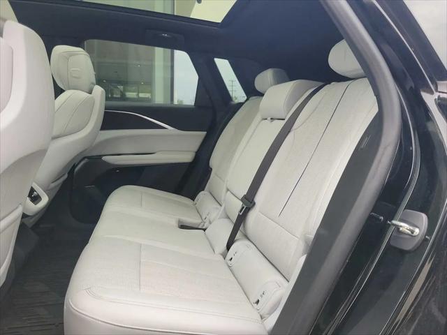 2024 Cadillac iQ Luxury w/1SC