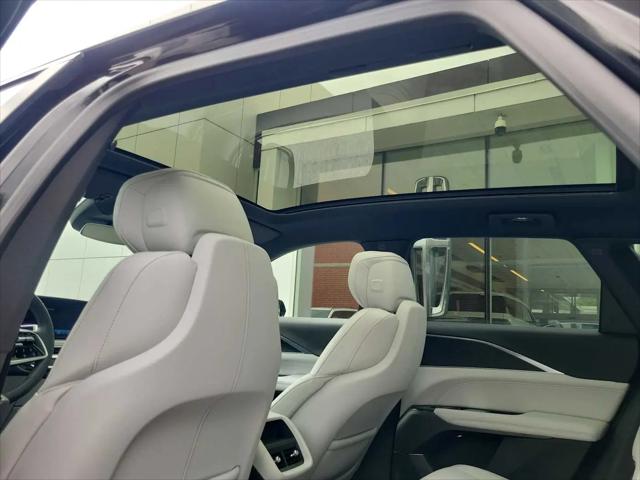 2024 Cadillac iQ Luxury w/1SC