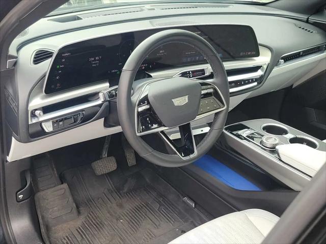 2024 Cadillac iQ Luxury w/1SC