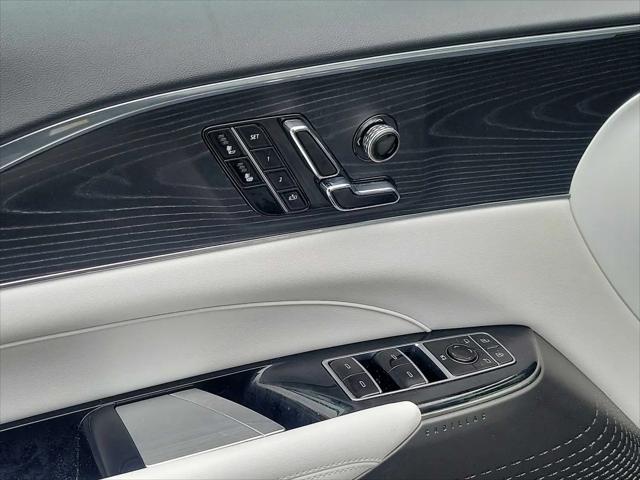 2024 Cadillac iQ Luxury w/1SC