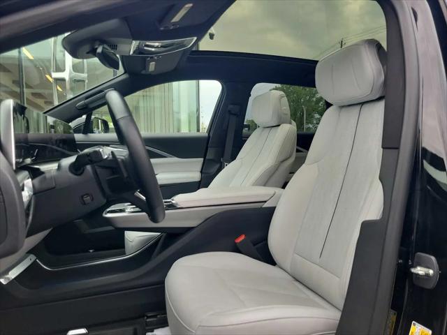 2024 Cadillac iQ Luxury w/1SC