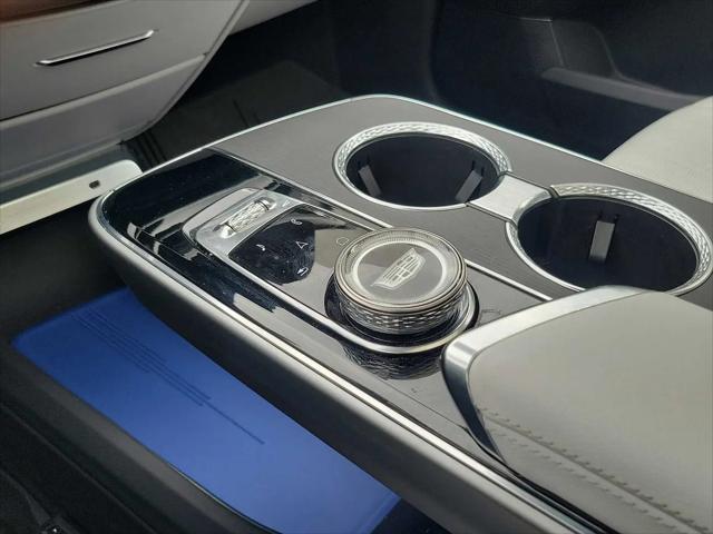2024 Cadillac iQ Luxury w/1SC