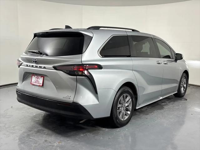 2024 Toyota Sienna XLE