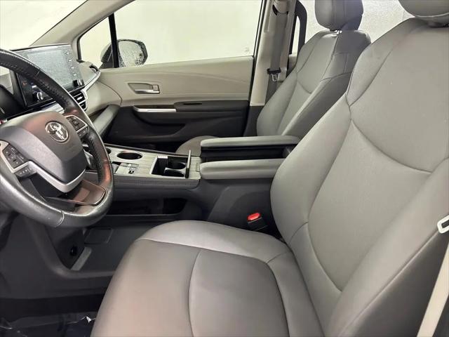 2024 Toyota Sienna XLE