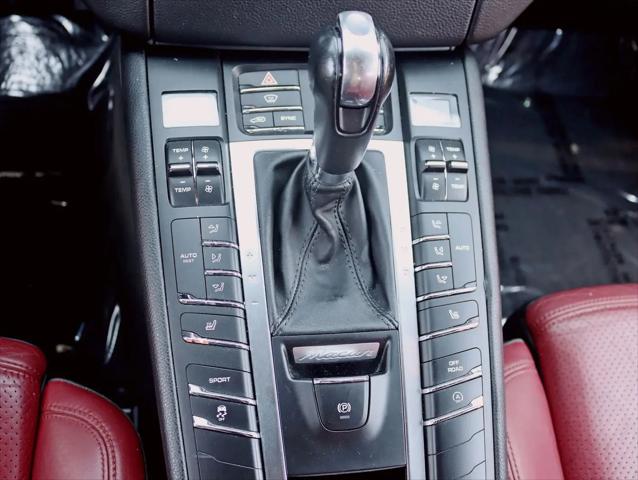 2015 Porsche Macan S