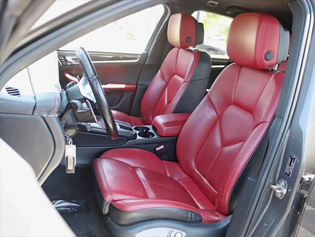 2015 Porsche Macan S