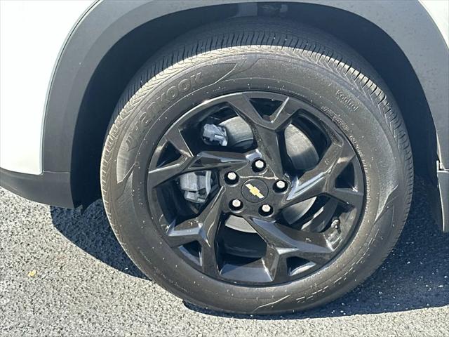 2025 Chevrolet Trax FWD LT