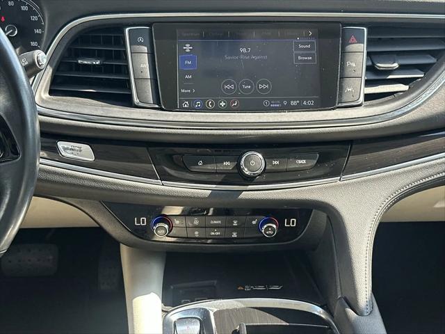 2023 Buick Enclave Essence AWD