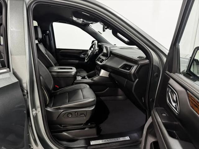 2023 Chevrolet Suburban 4WD Premier