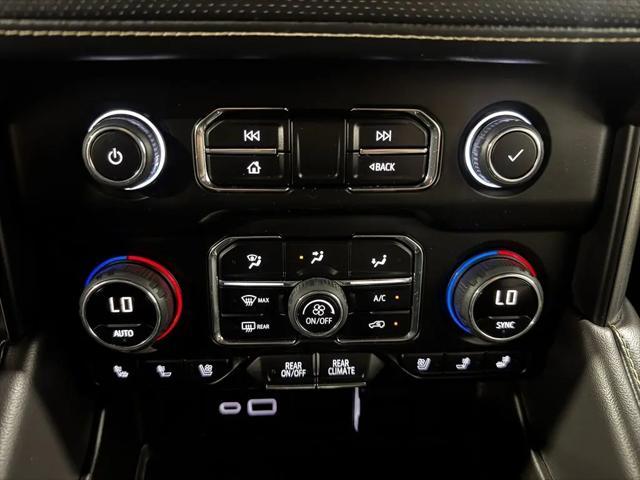 2023 Chevrolet Suburban 4WD Premier