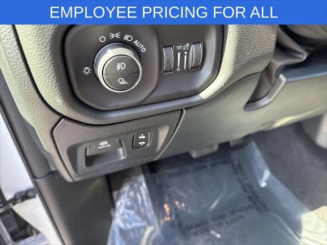 2026 Ram 1500 Rebel Crew Cab 4x4 5'7" Box