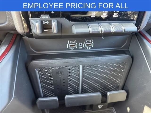 2026 Ram 1500 Rebel Crew Cab 4x4 5'7" Box