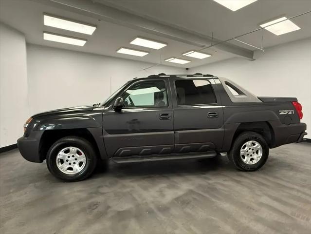 2003 Chevrolet Avalanche Base