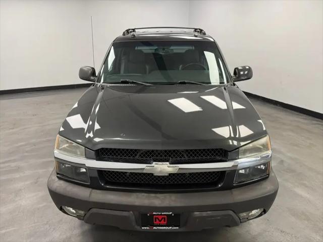 2003 Chevrolet Avalanche Base