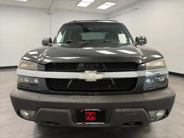2003 Chevrolet Avalanche Base