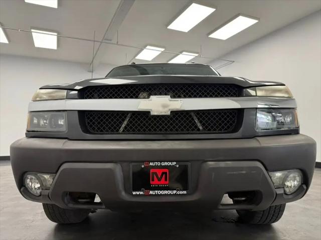 2003 Chevrolet Avalanche Base