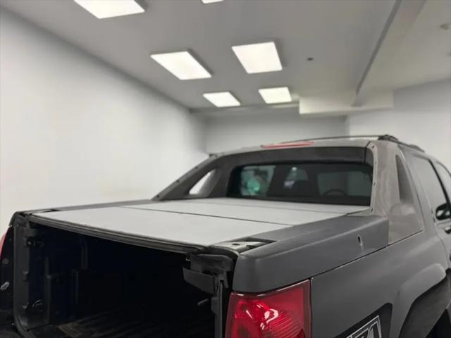 2003 Chevrolet Avalanche Base