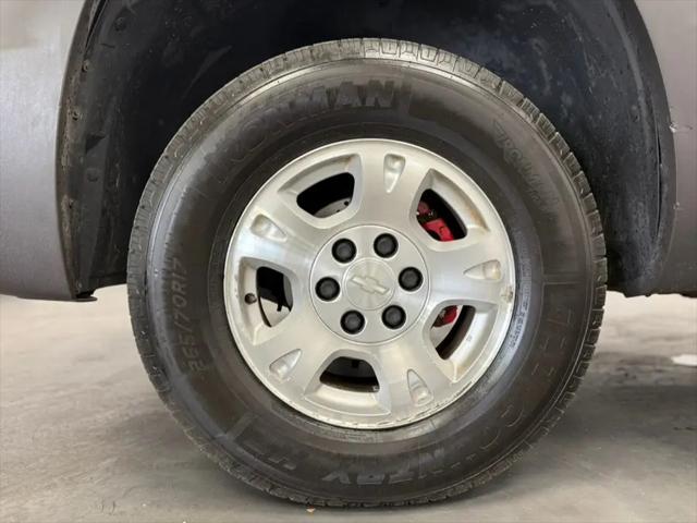 2003 Chevrolet Avalanche Base