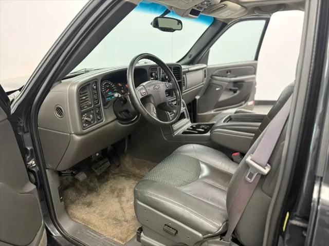 2003 Chevrolet Avalanche Base