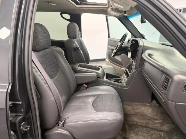 2003 Chevrolet Avalanche Base