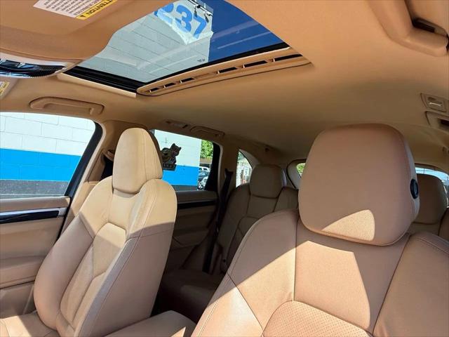 2012 Porsche Cayenne Cayenne