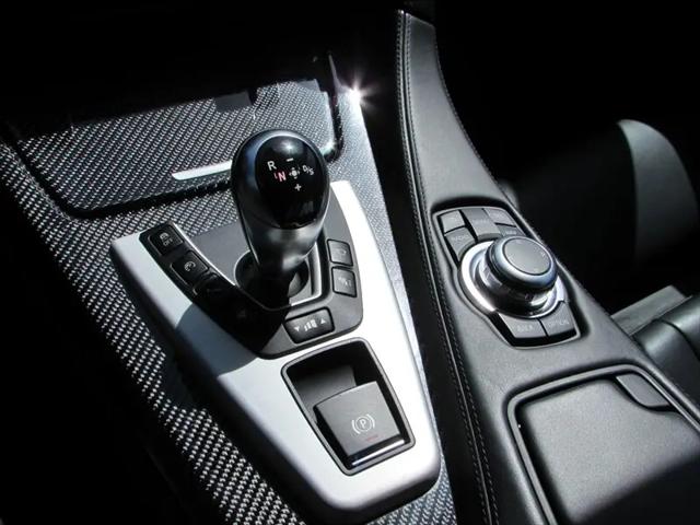 2012 BMW M6 Standard