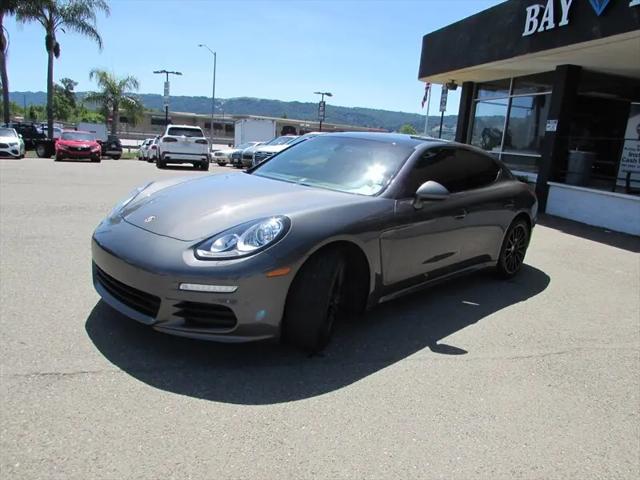 2016 Porsche Panamera 4