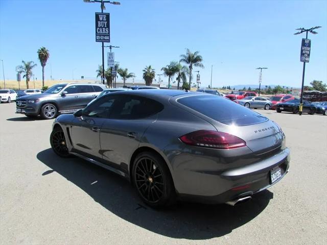 2016 Porsche Panamera 4