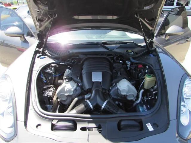 2016 Porsche Panamera 4