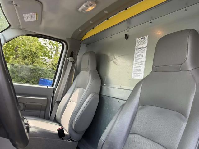 2023 Ford E-350 Cutaway Base