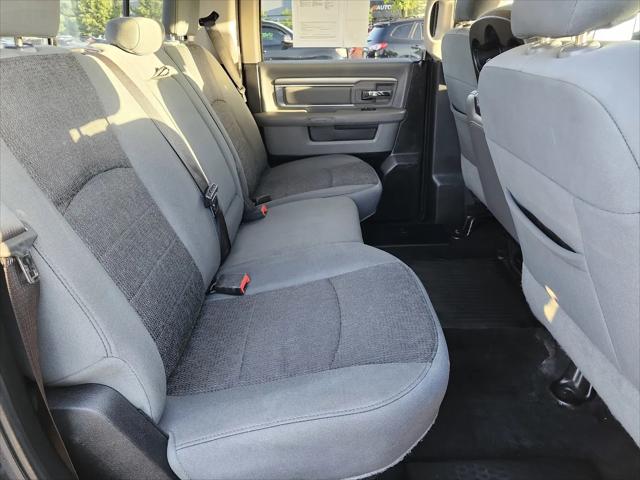 2017 Ram 1500 Big Horn Crew Cab 4x4 5'7" Box