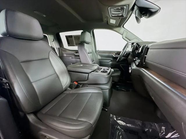 2025 GMC Sierra 1500 4WD Crew Cab Short Box SLT