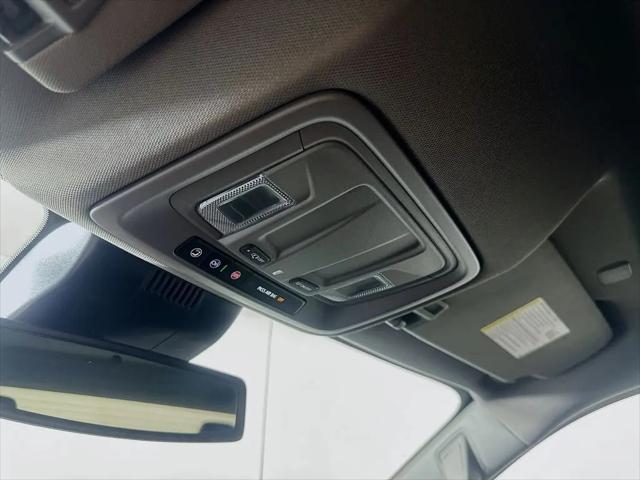 2025 GMC Sierra 1500 4WD Crew Cab Short Box SLT