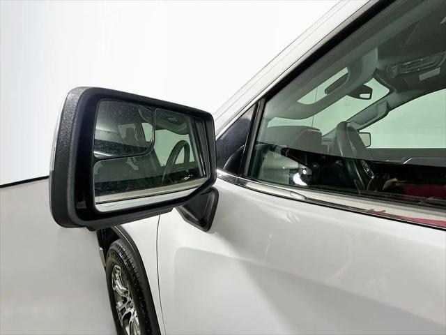 2025 GMC Sierra 1500 4WD Crew Cab Short Box SLT