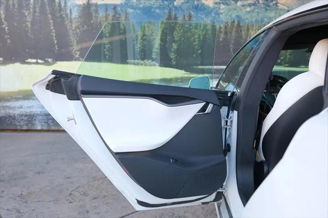 2020 Tesla Model S Long Range Plus Dual Motor All-Wheel Drive