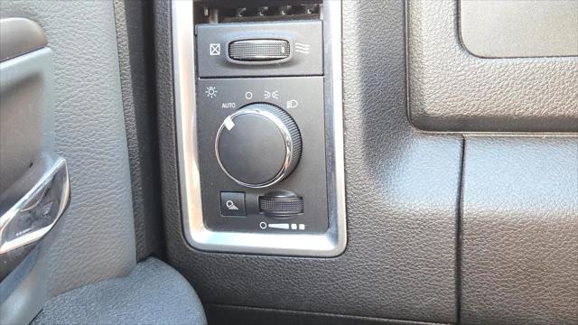2024 Ram 1500 Classic SLT Quad Cab 4x2 6'4" Box